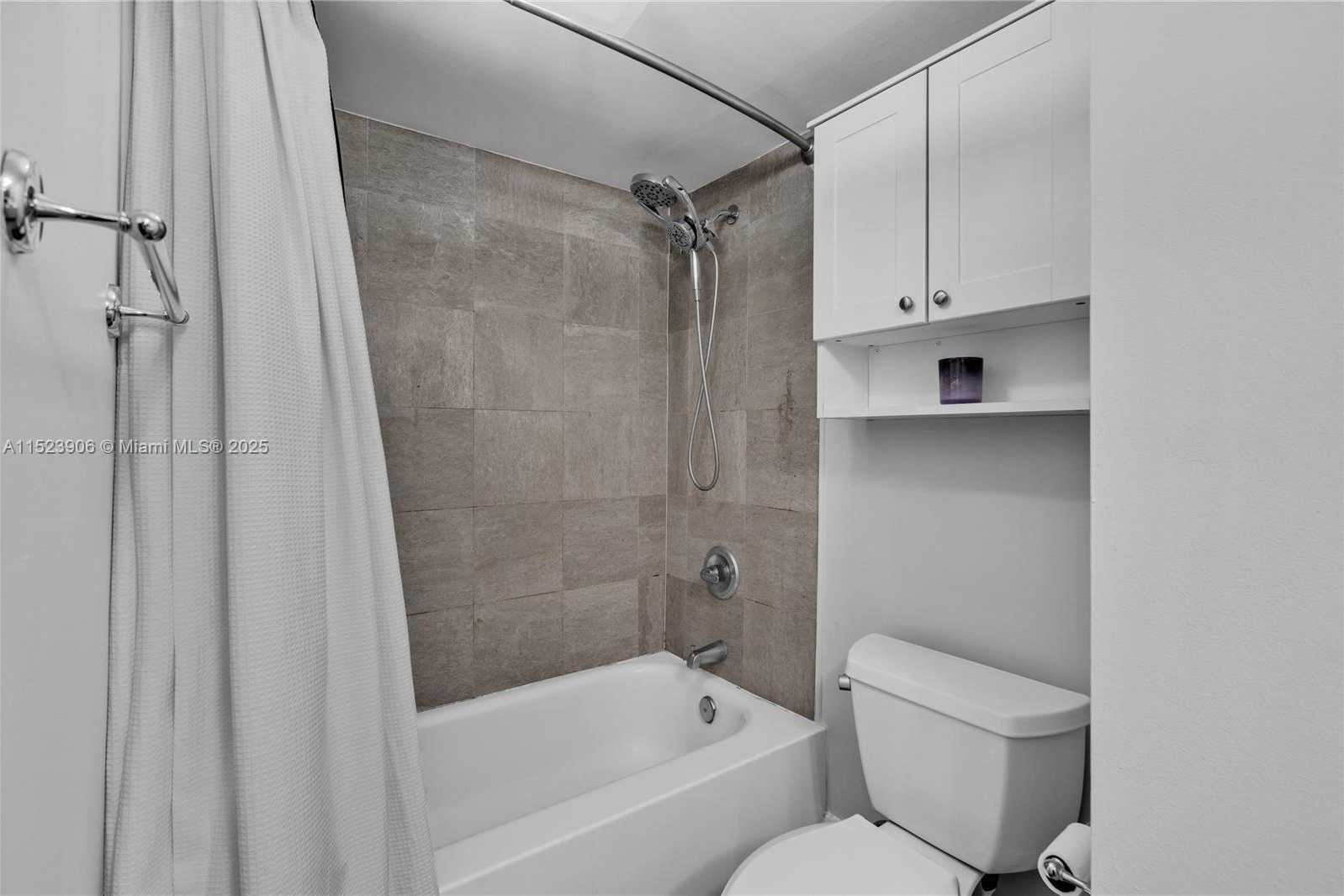 Small Image of 1600 SOUTH OCEAN DR #17D, Hollywood Number 21