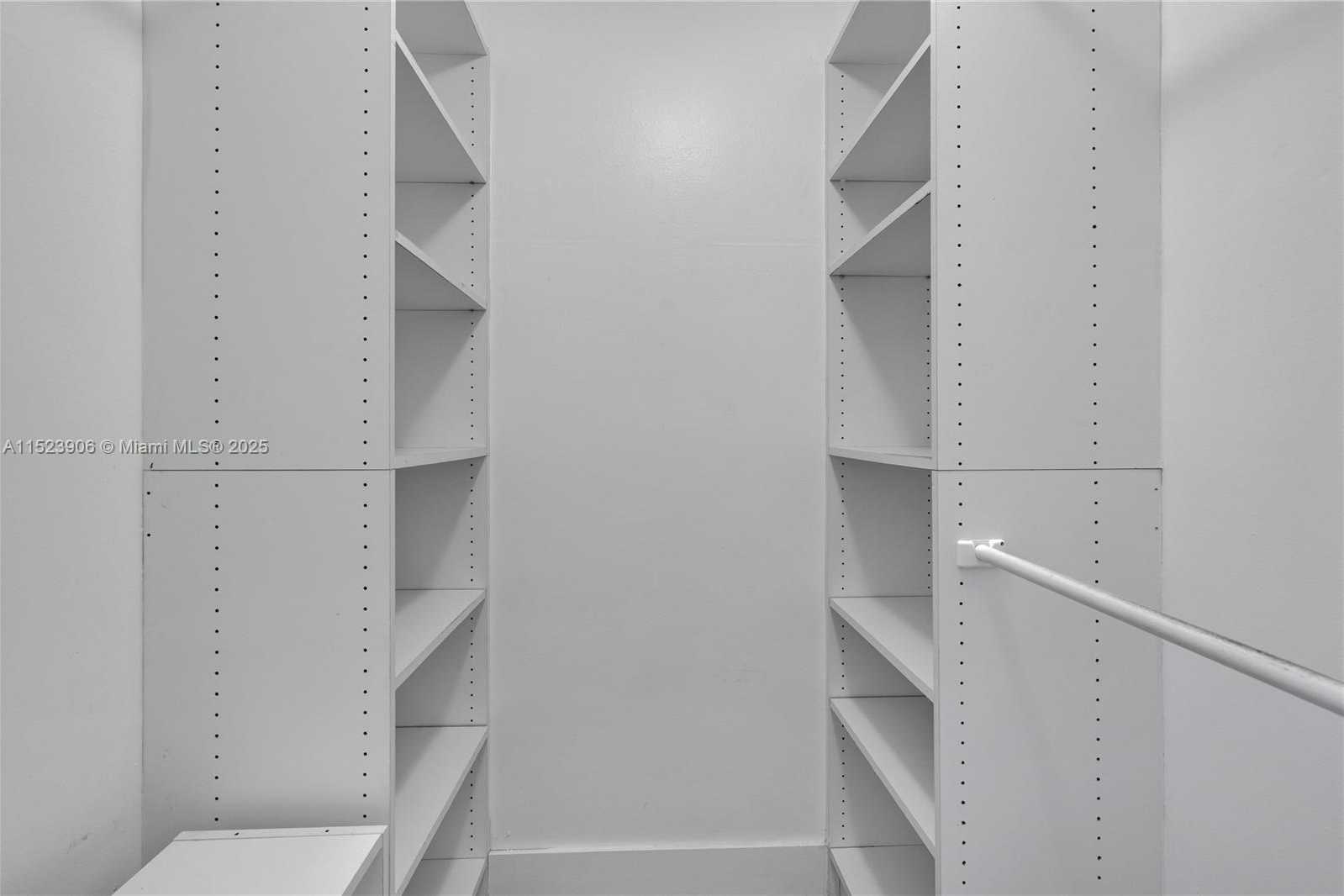 Small Image of 1600 SOUTH OCEAN DR #17D, Hollywood Number 23