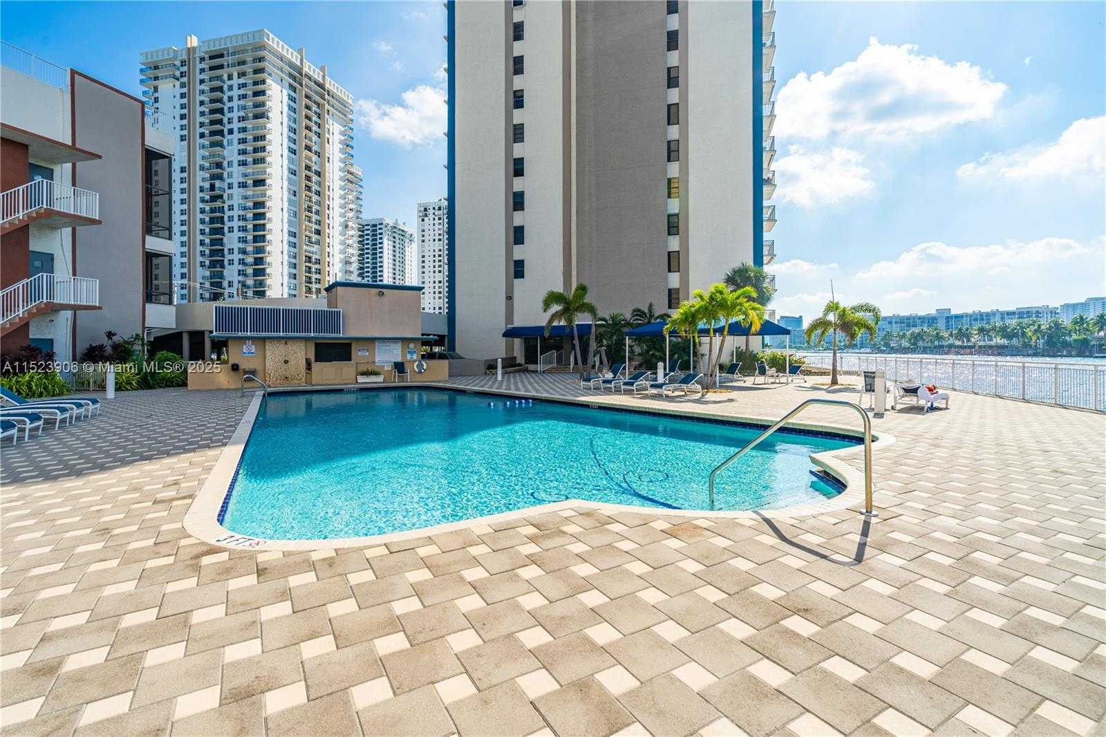 Small Image of 1600 SOUTH OCEAN DR #17D, Hollywood Number 30