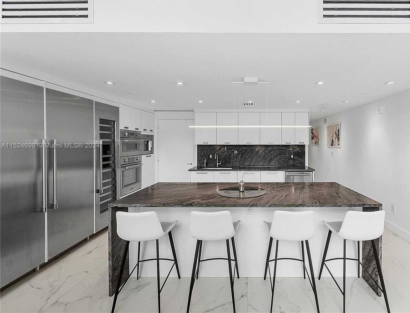 Small Image of 6000 COLLINS AVE #510, Miami Beach Number 14