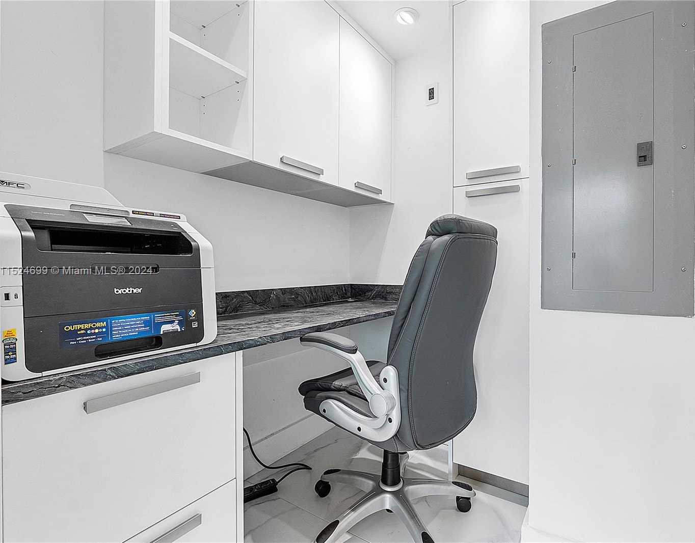 Small Image of 6000 COLLINS AVE #510, Miami Beach Number 18