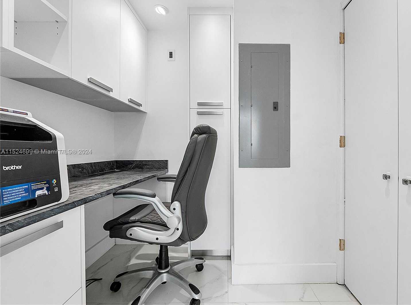 Small Image of 6000 COLLINS AVE #510, Miami Beach Number 19
