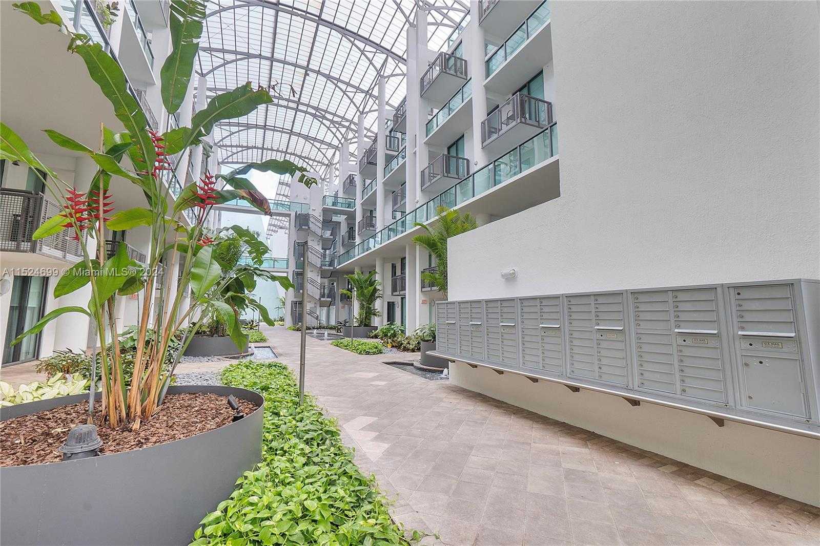 Small Image of 6000 COLLINS AVE #510, Miami Beach Number 28