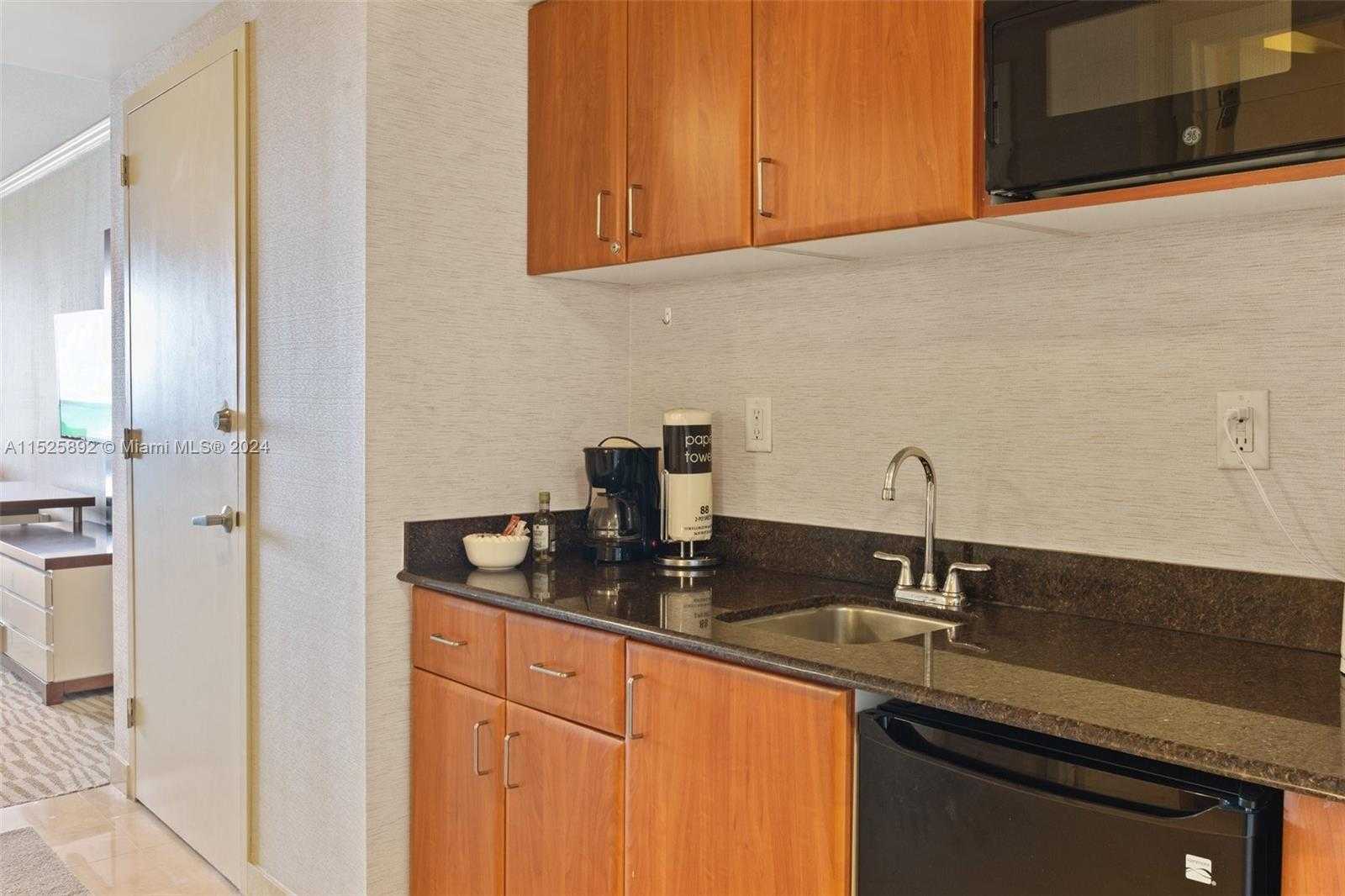 Small Image of 18001 COLLINS AVE #511, Sunny Isles Beach Number 3