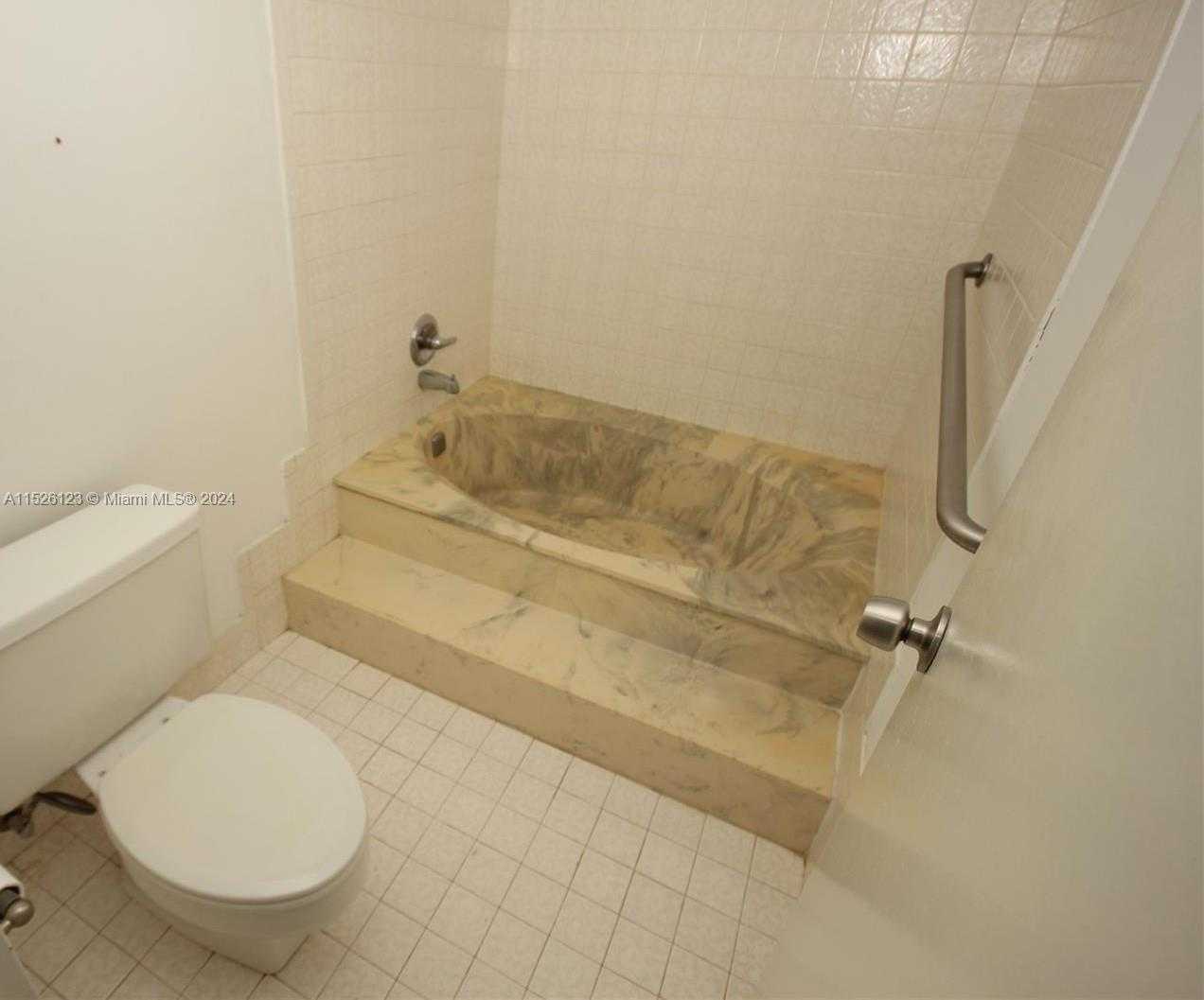 Small Image of 16558 NORTH EAST 26TH AVE #4H, North Miami Beach Number 4