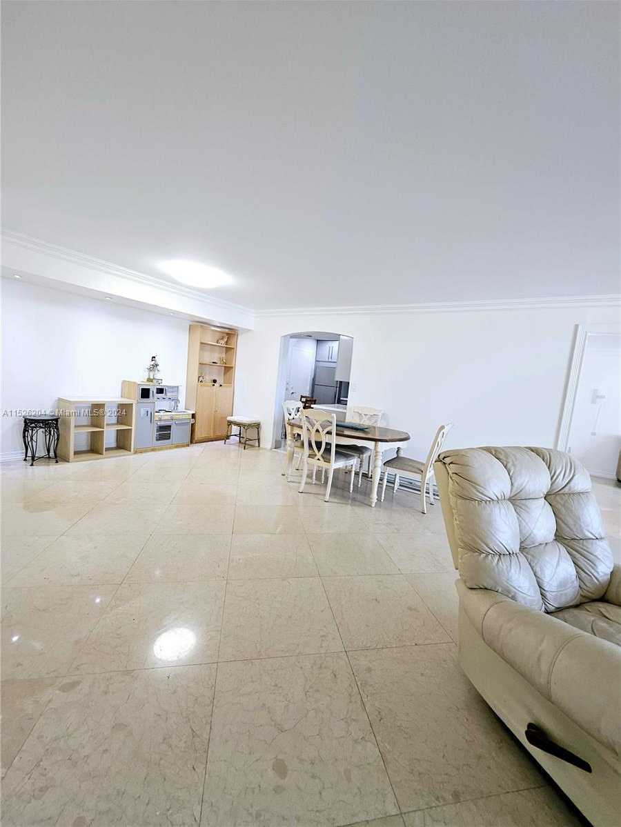 Small Image of 1833 SOUTH OCEAN DR #1403, Hallandale Beach Number 10
