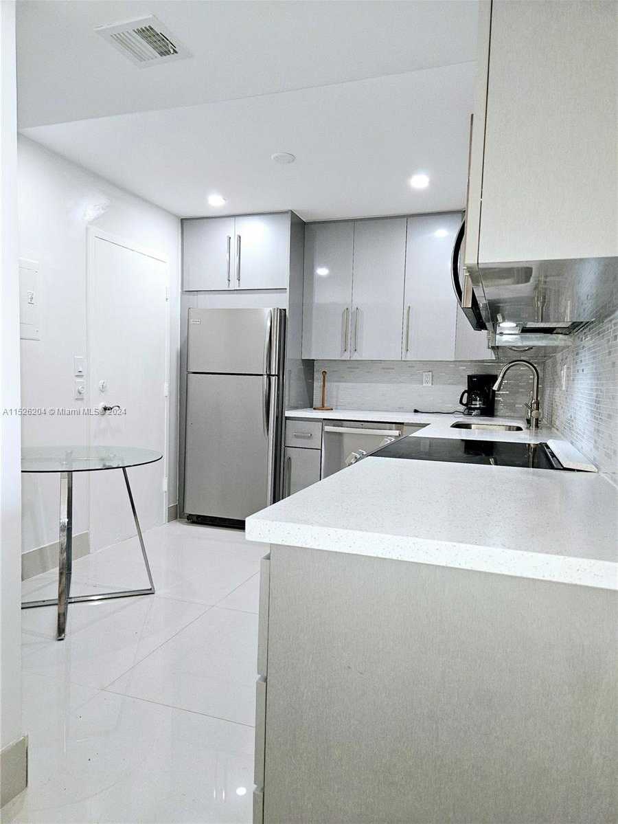 Small Image of 1833 SOUTH OCEAN DR #1403, Hallandale Beach Number 17