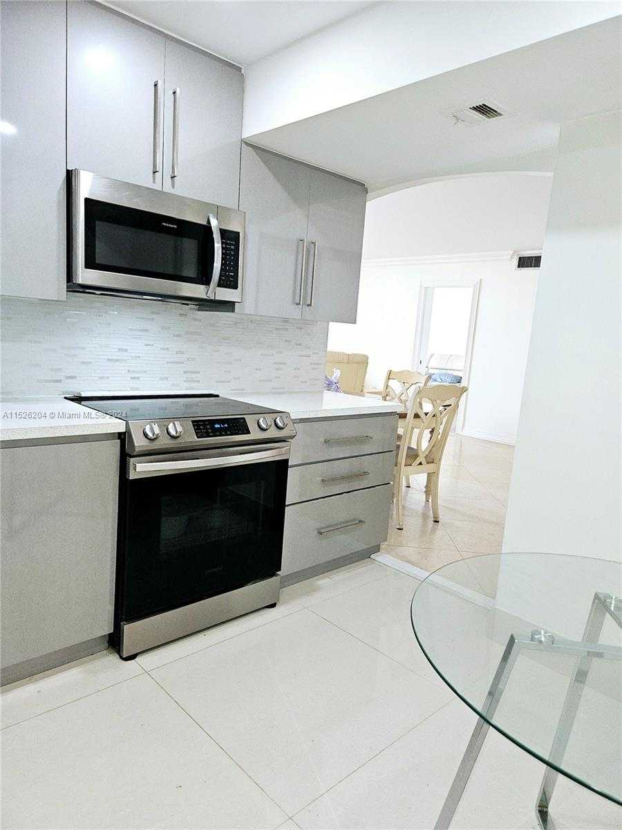 Small Image of 1833 SOUTH OCEAN DR #1403, Hallandale Beach Number 19