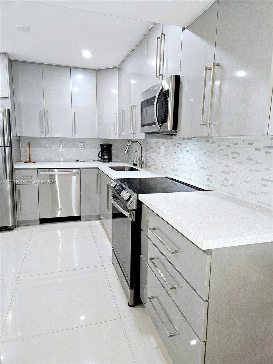 Small Image of 1833 SOUTH OCEAN DR #1403, Hallandale Beach Number 20