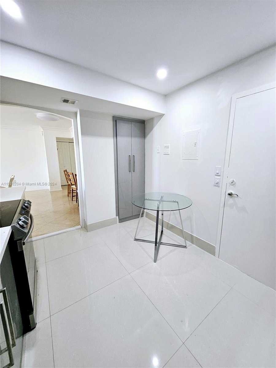 Small Image of 1833 SOUTH OCEAN DR #1403, Hallandale Beach Number 22