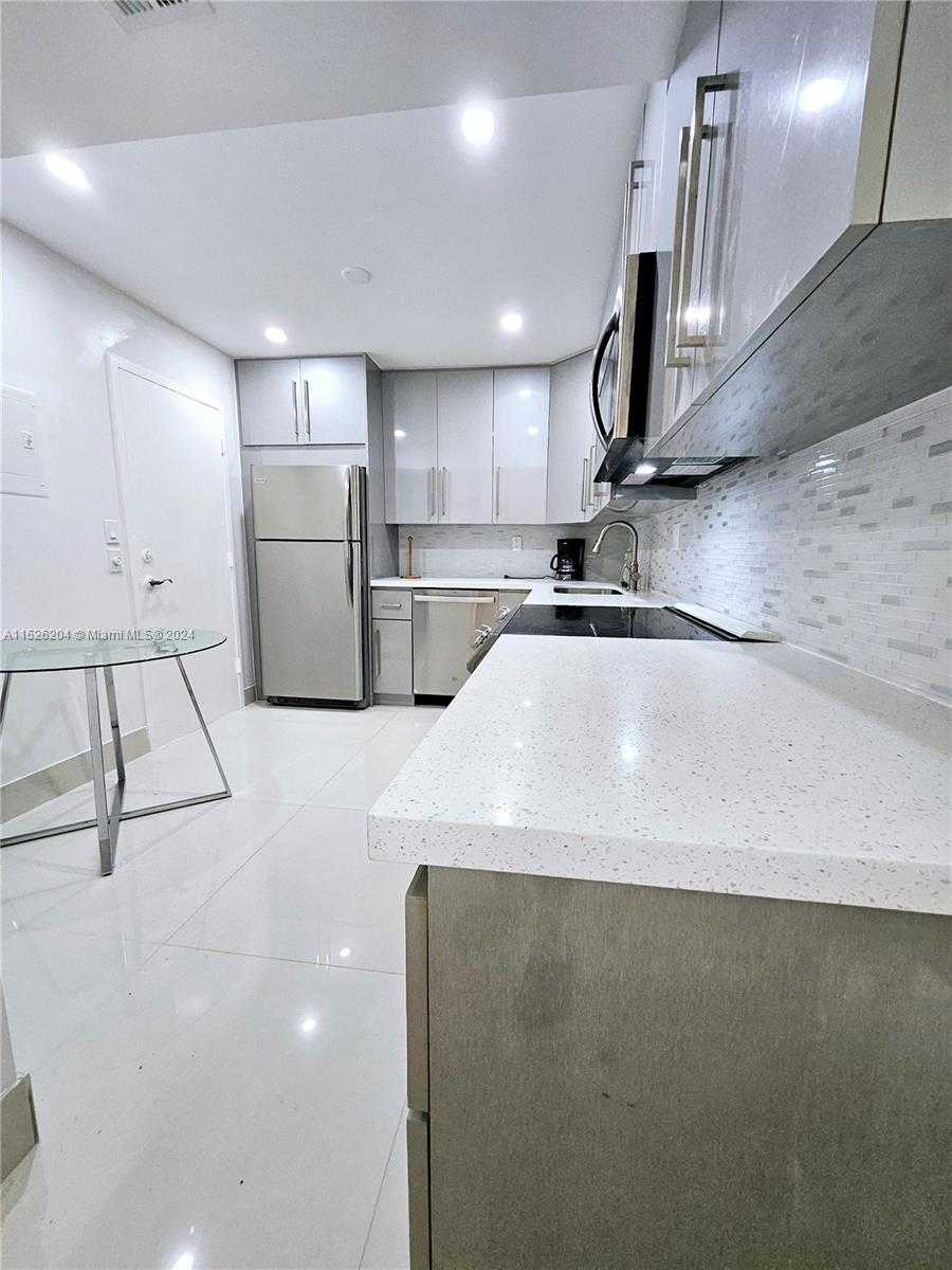 Small Image of 1833 SOUTH OCEAN DR #1403, Hallandale Beach Number 24