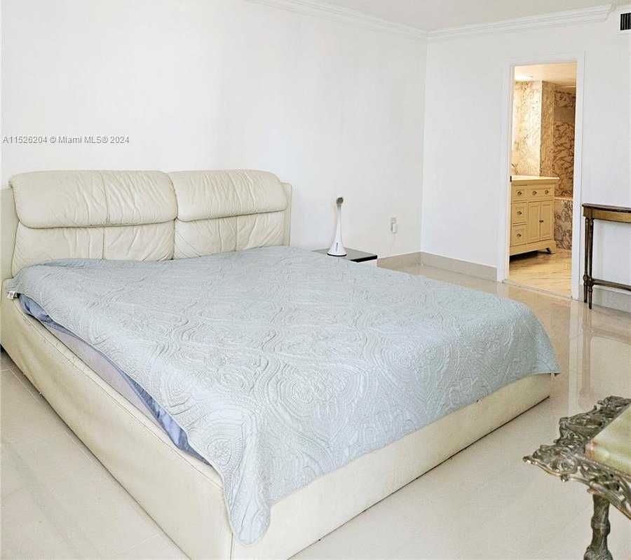Small Image of 1833 SOUTH OCEAN DR #1403, Hallandale Beach Number 27