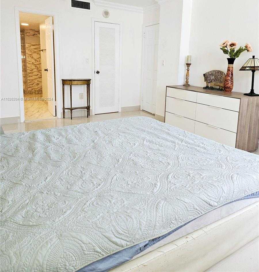 Small Image of 1833 SOUTH OCEAN DR #1403, Hallandale Beach Number 33