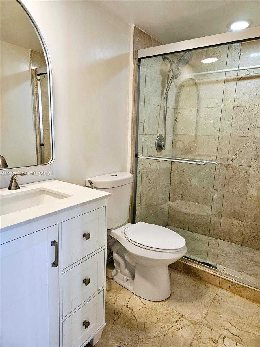 Small Image of 1833 SOUTH OCEAN DR #1403, Hallandale Beach Number 51