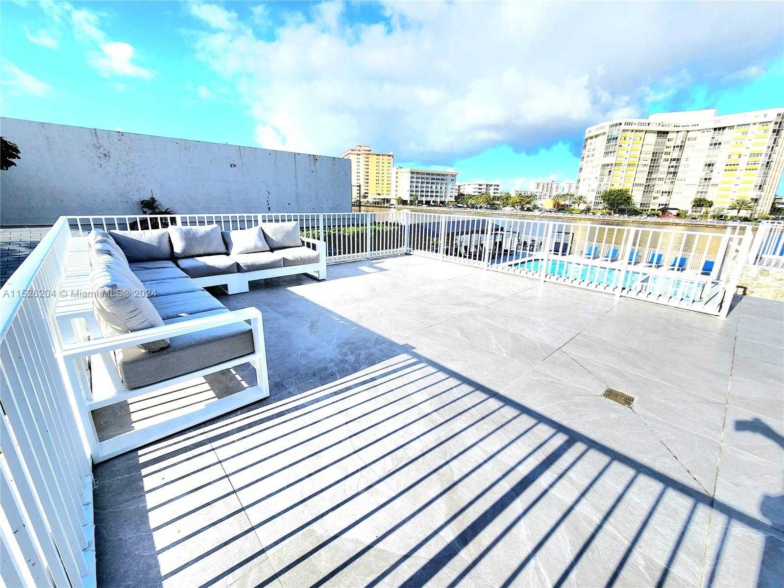 Small Image of 1833 SOUTH OCEAN DR #1403, Hallandale Beach Number 90