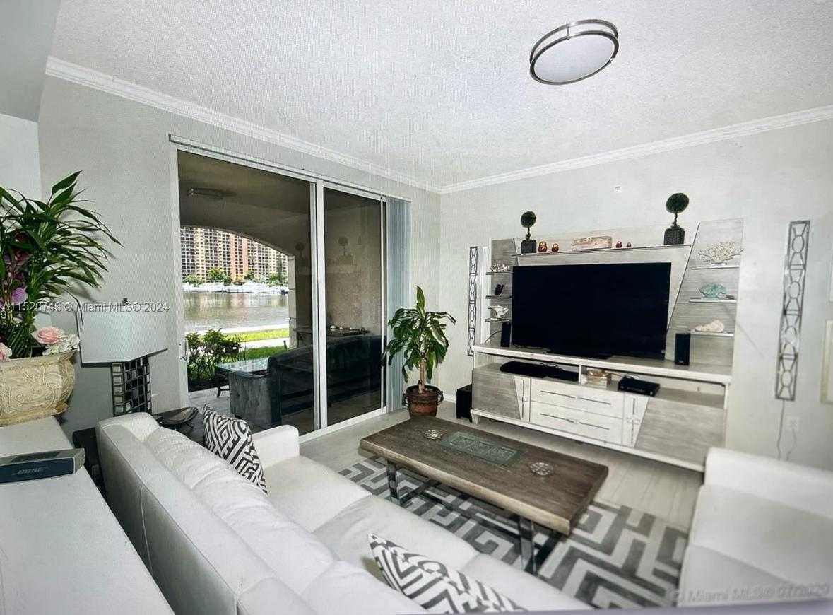 Small Image of 17150 NORTH BAY RD #2103, Sunny Isles Beach Number 15