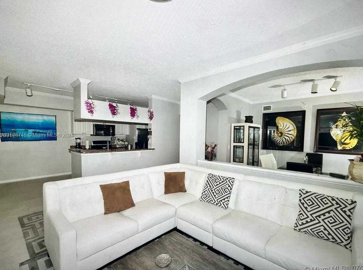 Small Image of 17150 NORTH BAY RD #2103, Sunny Isles Beach Number 6