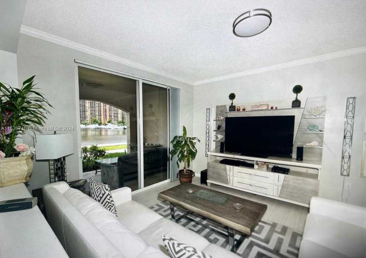 Small Image of 17150 NORTH BAY RD #2103, Sunny Isles Beach Number 7