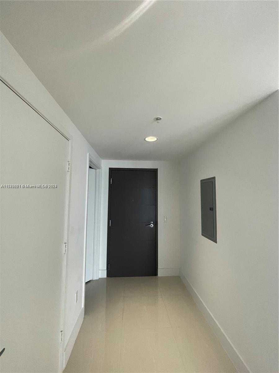Small Image of 17301 #1205, North Miami Beach Number 33