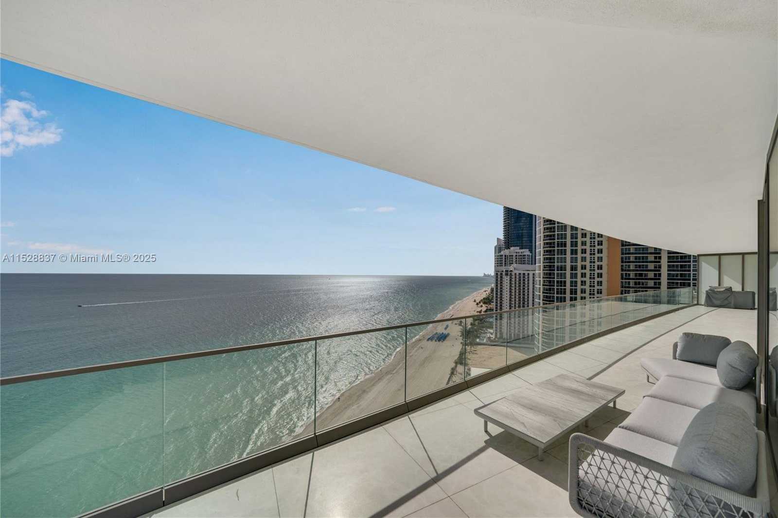 Small Image of 18975 COLLINS AVE #2000, Sunny Isles Beach Number 3