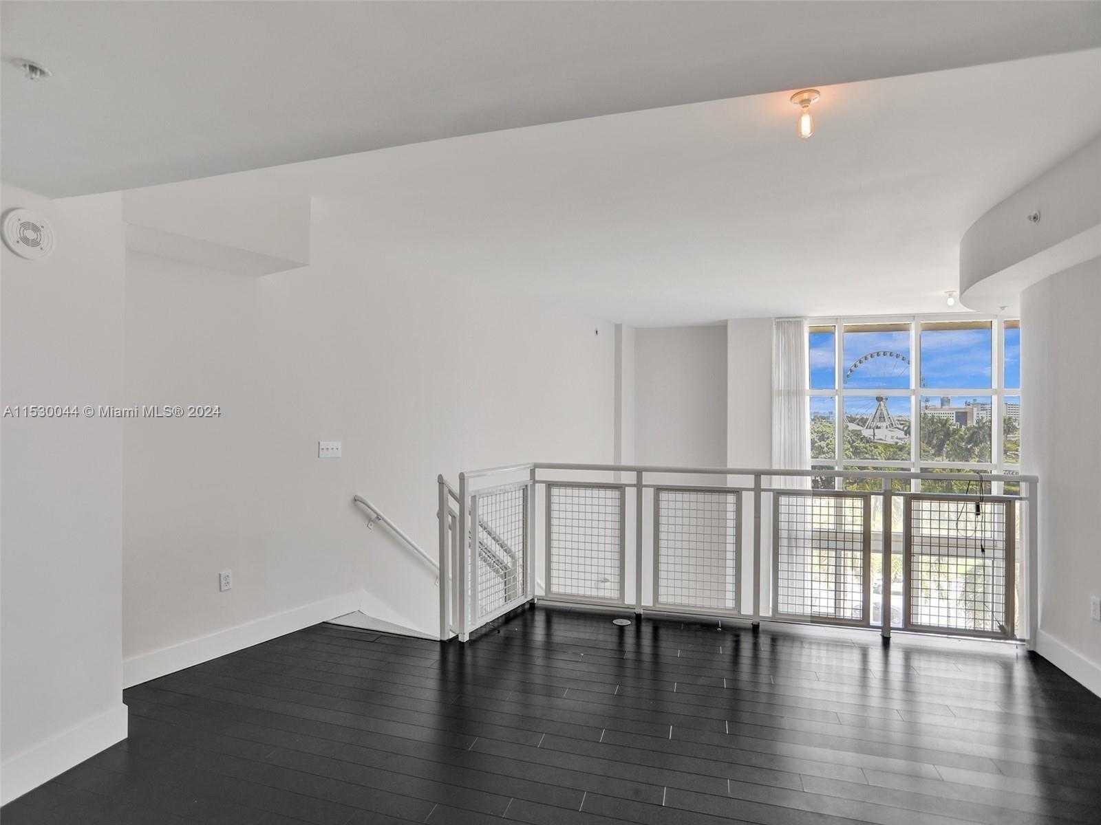 Small Image of 244 BISCAYNE BLVD #439, Miami Number 11
