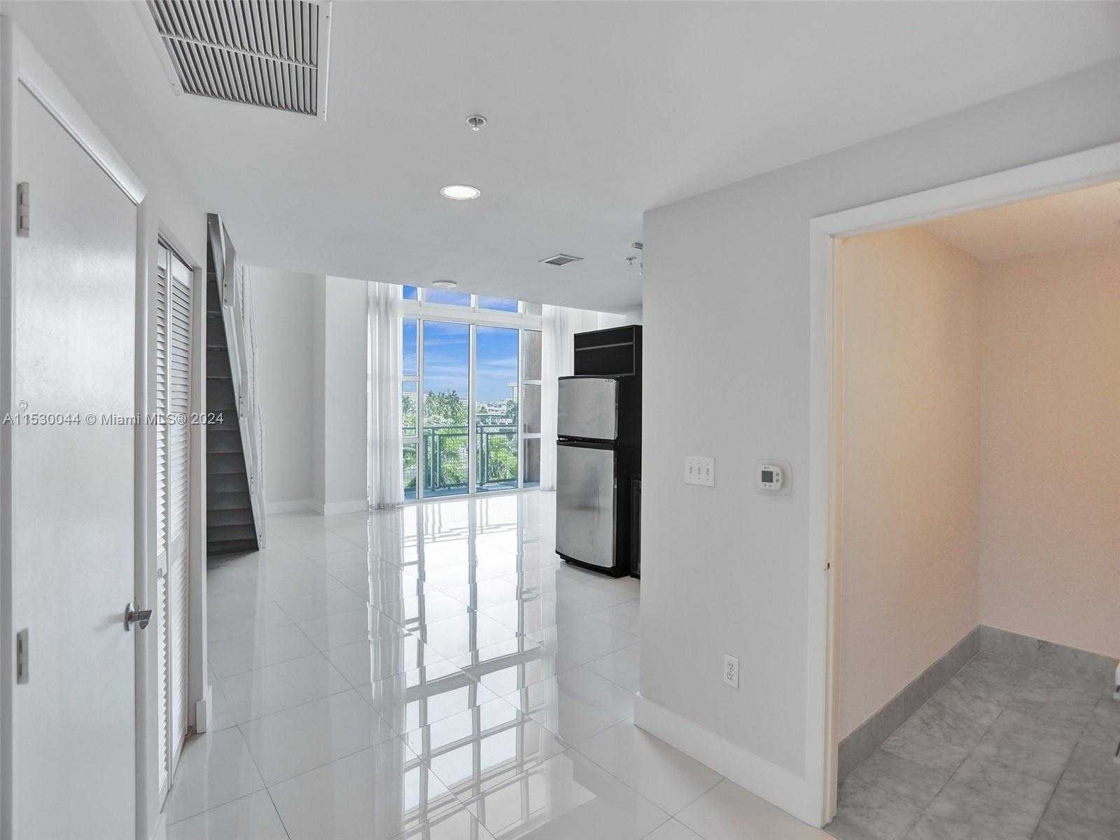 Small Image of 244 BISCAYNE BLVD #439, Miami Number 16