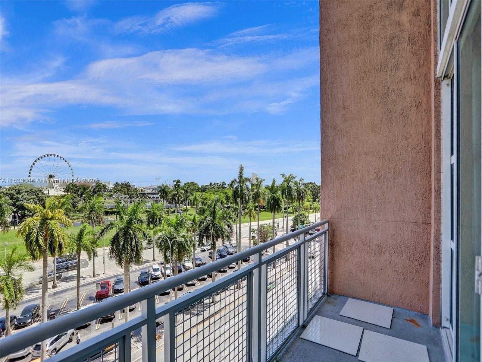 Small Image of 244 BISCAYNE BLVD #439, Miami Number 21