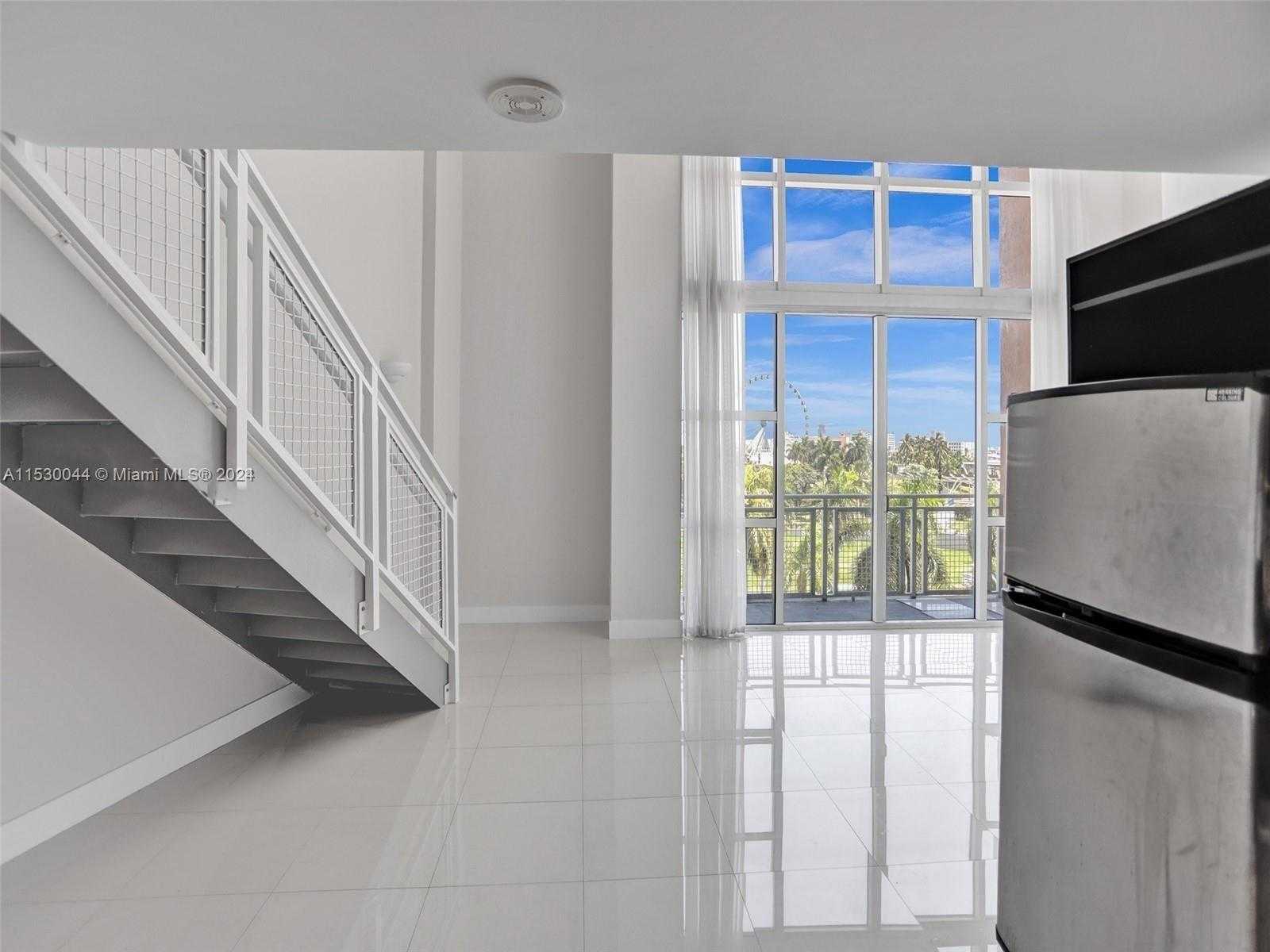 Small Image of 244 BISCAYNE BLVD #439, Miami Number 5