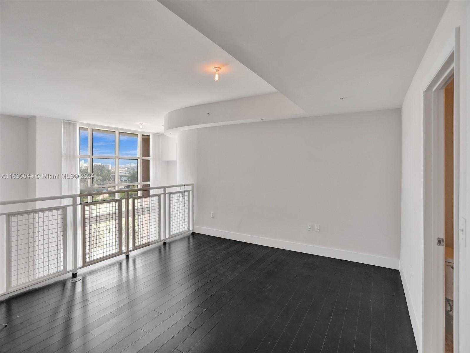 Small Image of 244 BISCAYNE BLVD #439, Miami Number 7