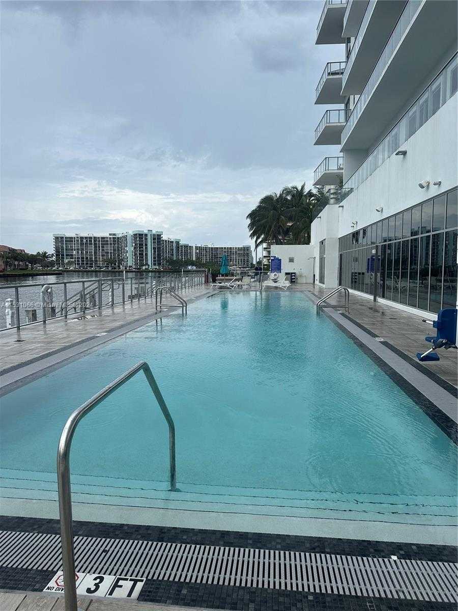 Small Image of 4010 SOUTH OCEAN DR #R707, Hollywood Number 2