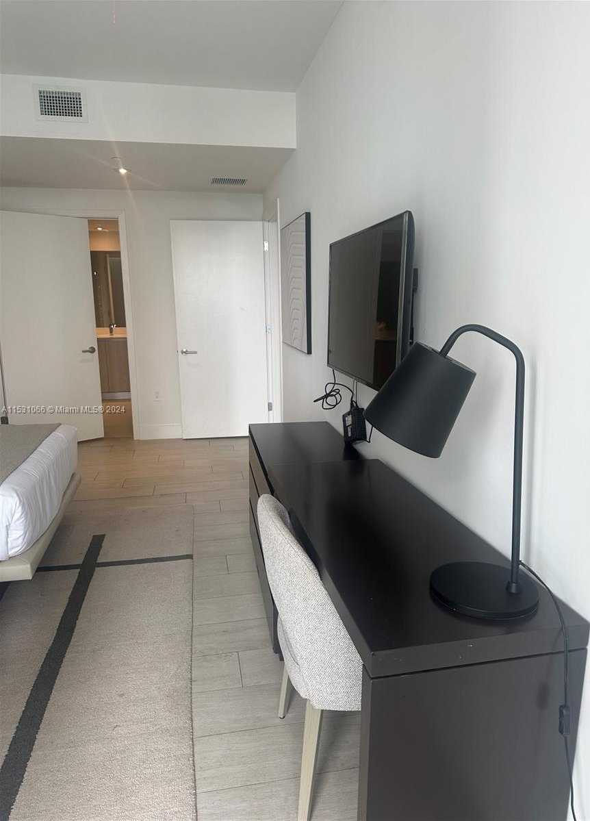 Small Image of 4010 SOUTH OCEAN DR #R707, Hollywood Number 25