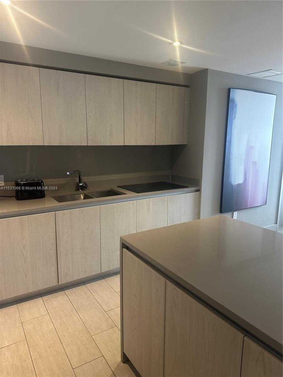 Small Image of 4010 SOUTH OCEAN DR #R707, Hollywood Number 30