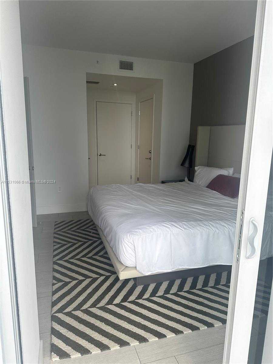 Small Image of 4010 SOUTH OCEAN DR #R707, Hollywood Number 40
