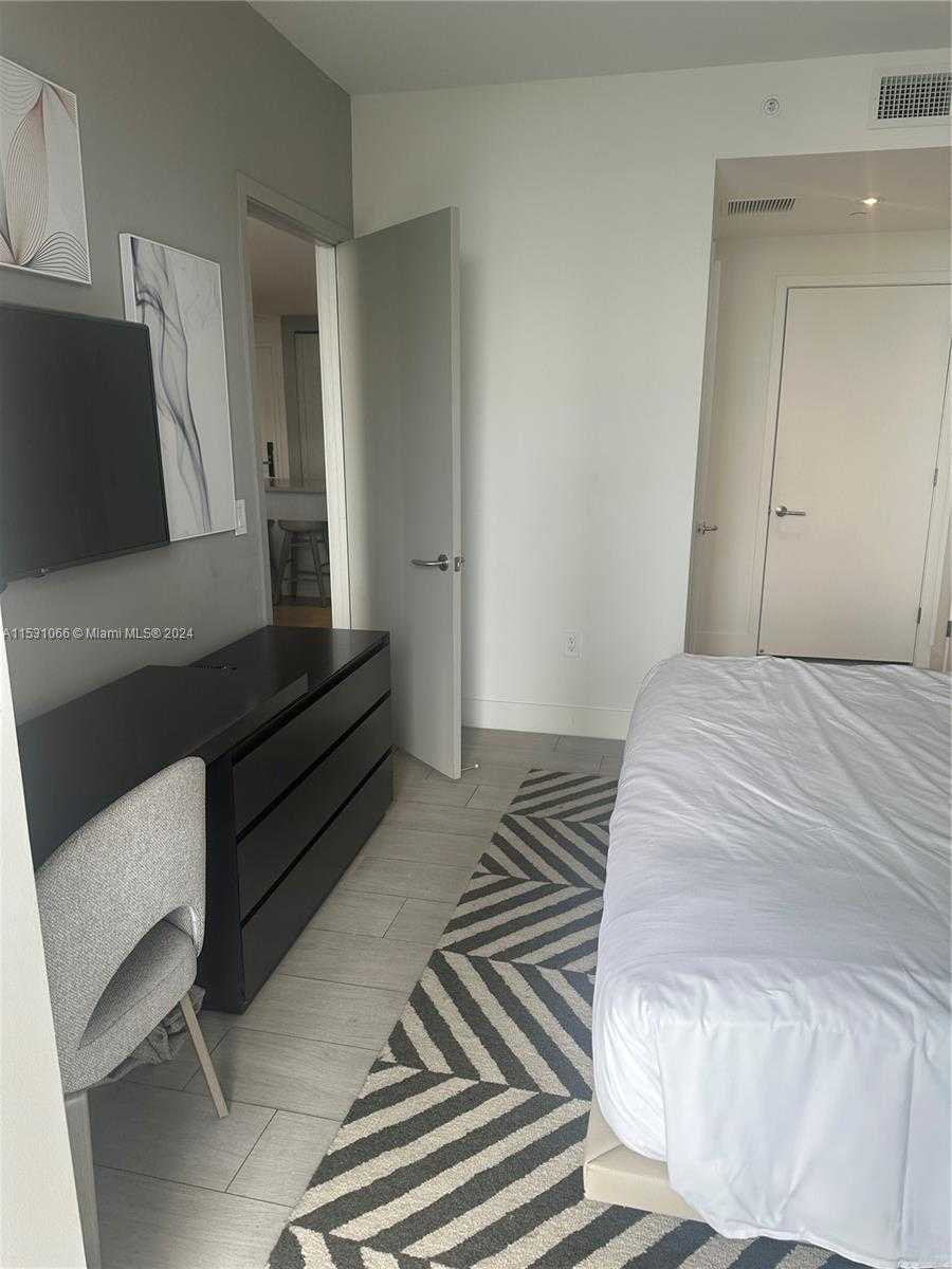 Small Image of 4010 SOUTH OCEAN DR #R707, Hollywood Number 41