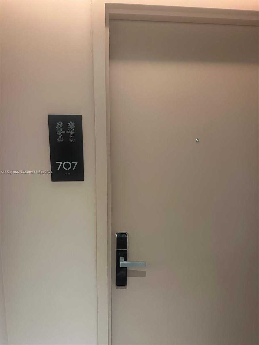 Small Image of 4010 SOUTH OCEAN DR #R707, Hollywood Number 6