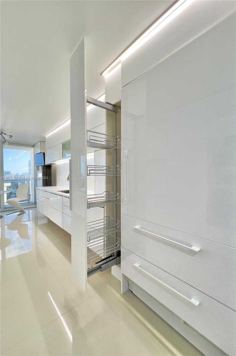 Small Image of 2751 SOUTH OCEAN DR #N7PH, Hollywood Number 22