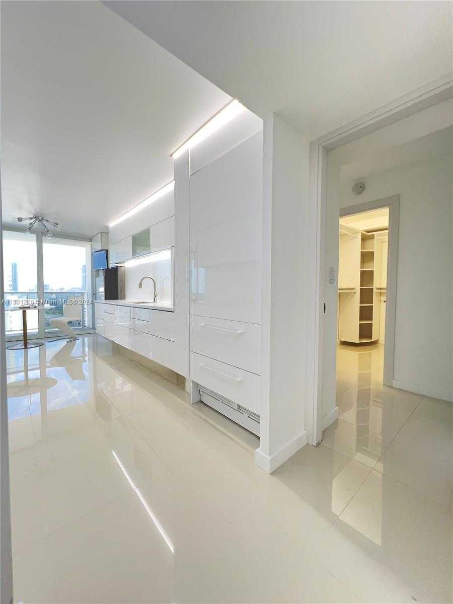Small Image of 2751 SOUTH OCEAN DR #N7PH, Hollywood Number 26
