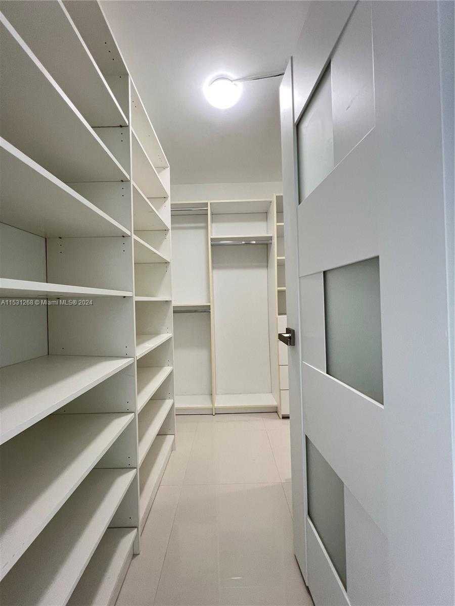 Small Image of 2751 SOUTH OCEAN DR #N7PH, Hollywood Number 30