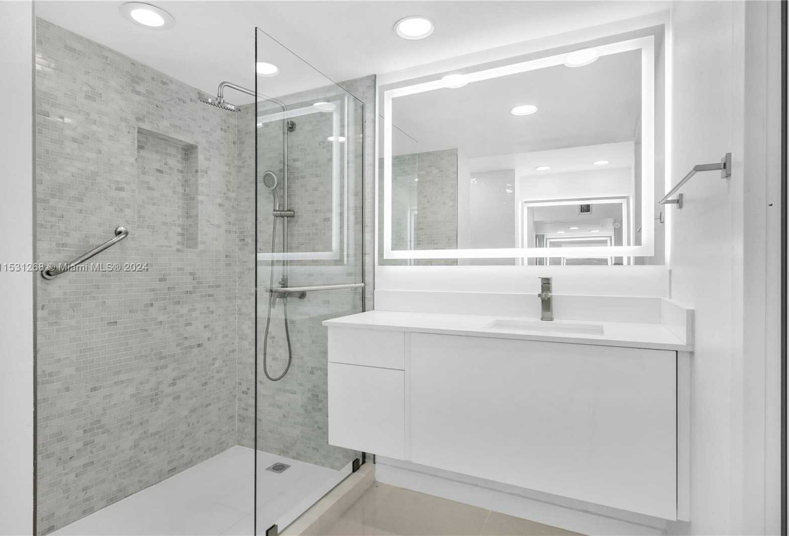 Small Image of 2751 SOUTH OCEAN DR #N7PH, Hollywood Number 42