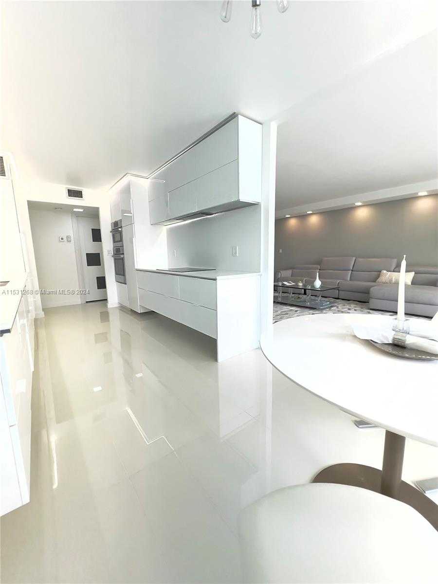 Small Image of 2751 SOUTH OCEAN DR #N7PH, Hollywood Number 46