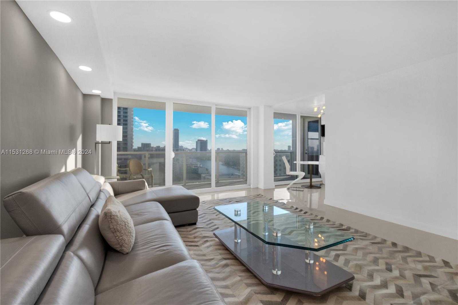 Small Image of 2751 SOUTH OCEAN DR #N7PH, Hollywood Number 5