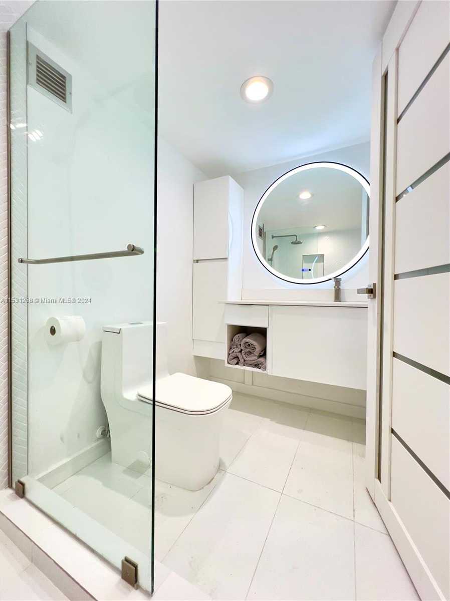 Small Image of 2751 SOUTH OCEAN DR #N7PH, Hollywood Number 79