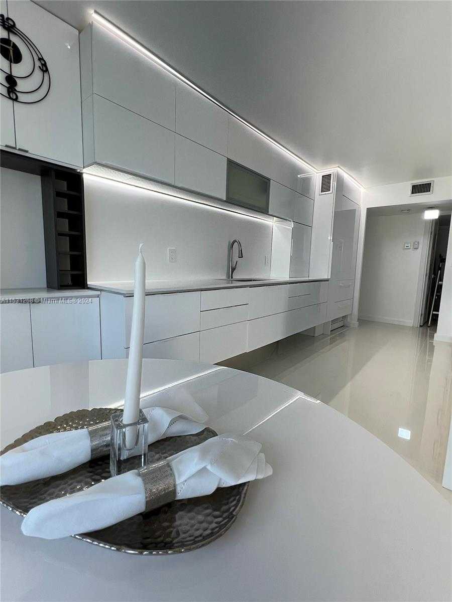 Small Image of 2751 SOUTH OCEAN DR #N7PH, Hollywood Number 81