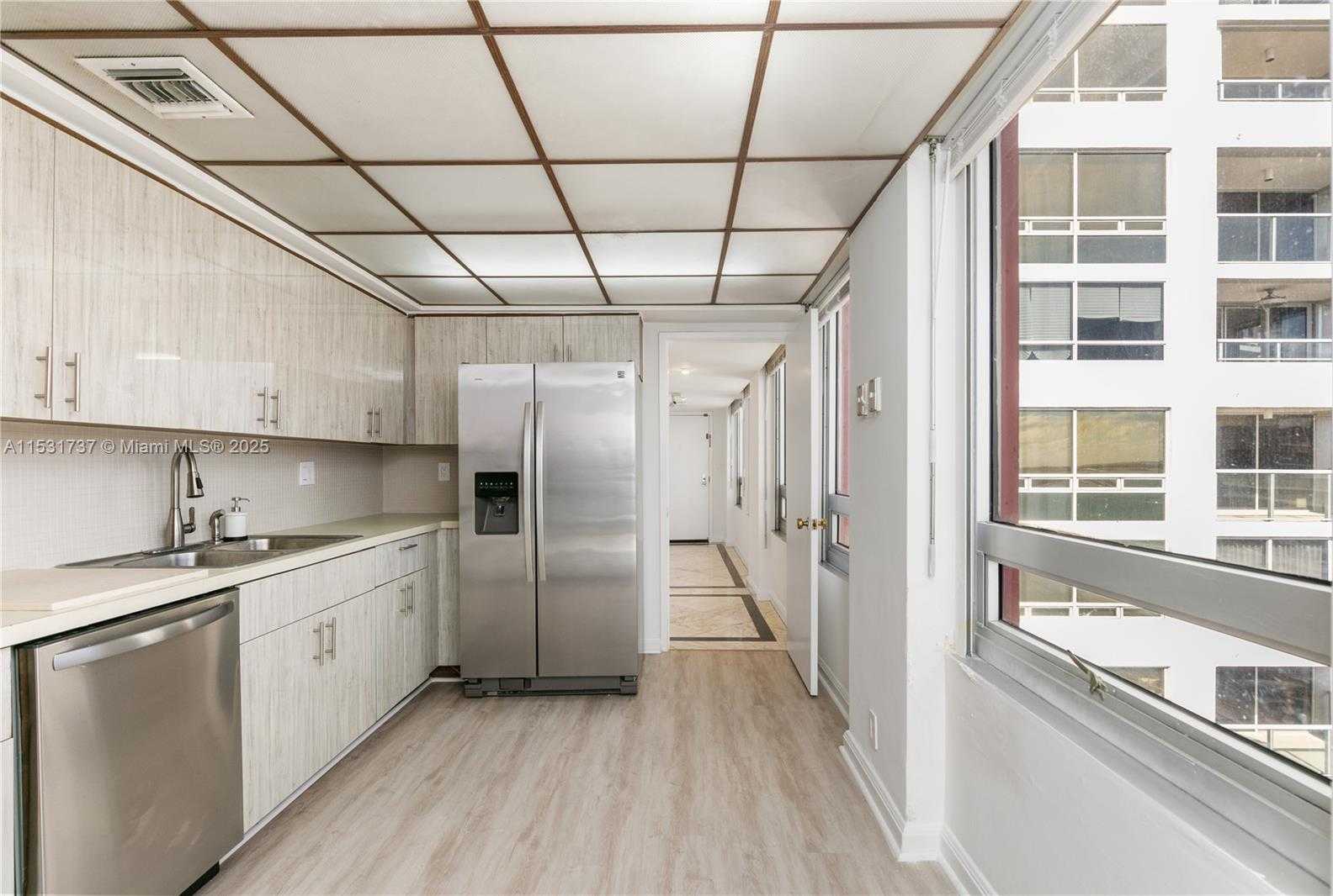 Small Image of 1541 BRICKELL AVE #C1507, Miami Number 15