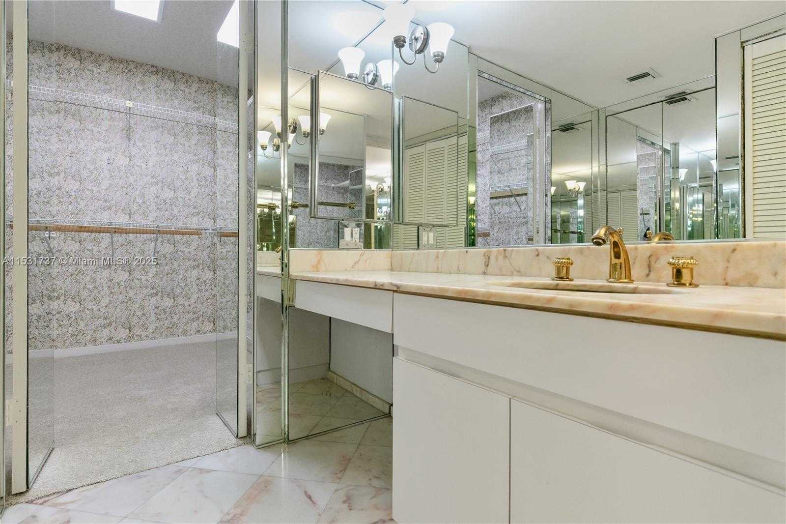 Small Image of 1541 BRICKELL AVE #C1507, Miami Number 38