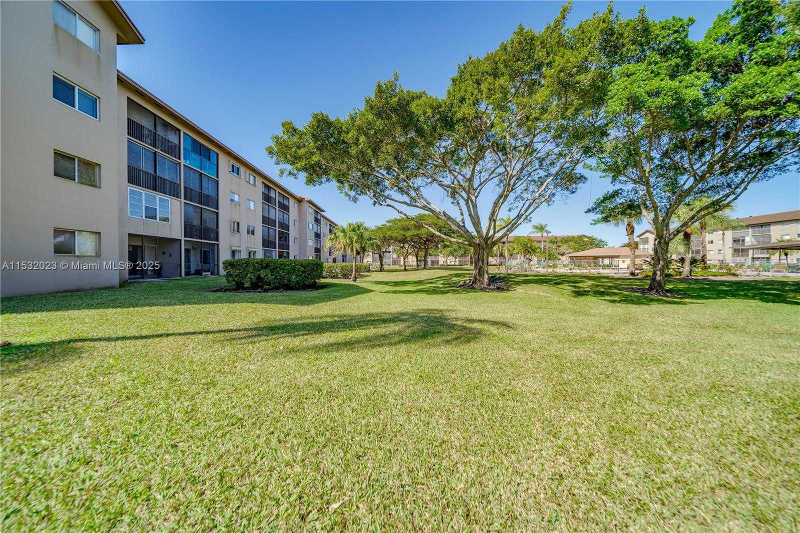 Small Image of 12755 SOUTH WEST 16TH CT #211B, Pembroke Pines Number 18