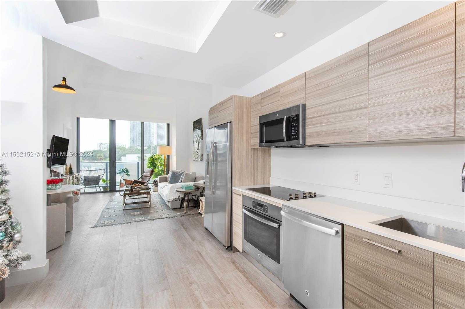 Small Image of 121 NORTH EAST 34TH ST #L206, Miami Number 3