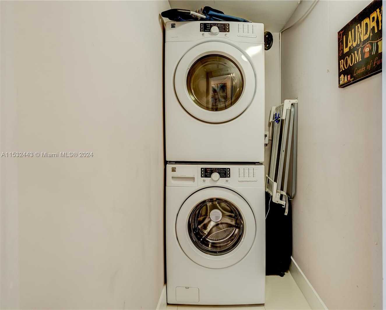 Small Image of 6700 INDIAN CREEK DR #402, Miami Beach Number 23