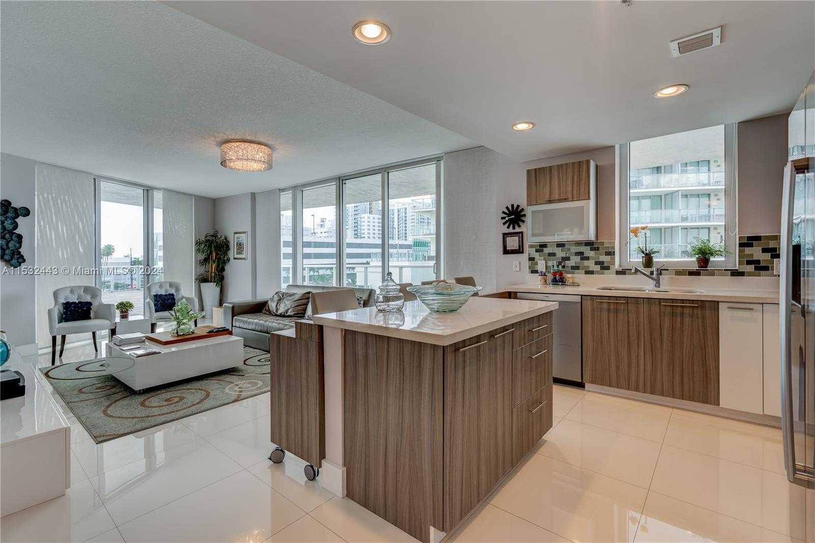 Small Image of 6700 INDIAN CREEK DR #402, Miami Beach Number 3