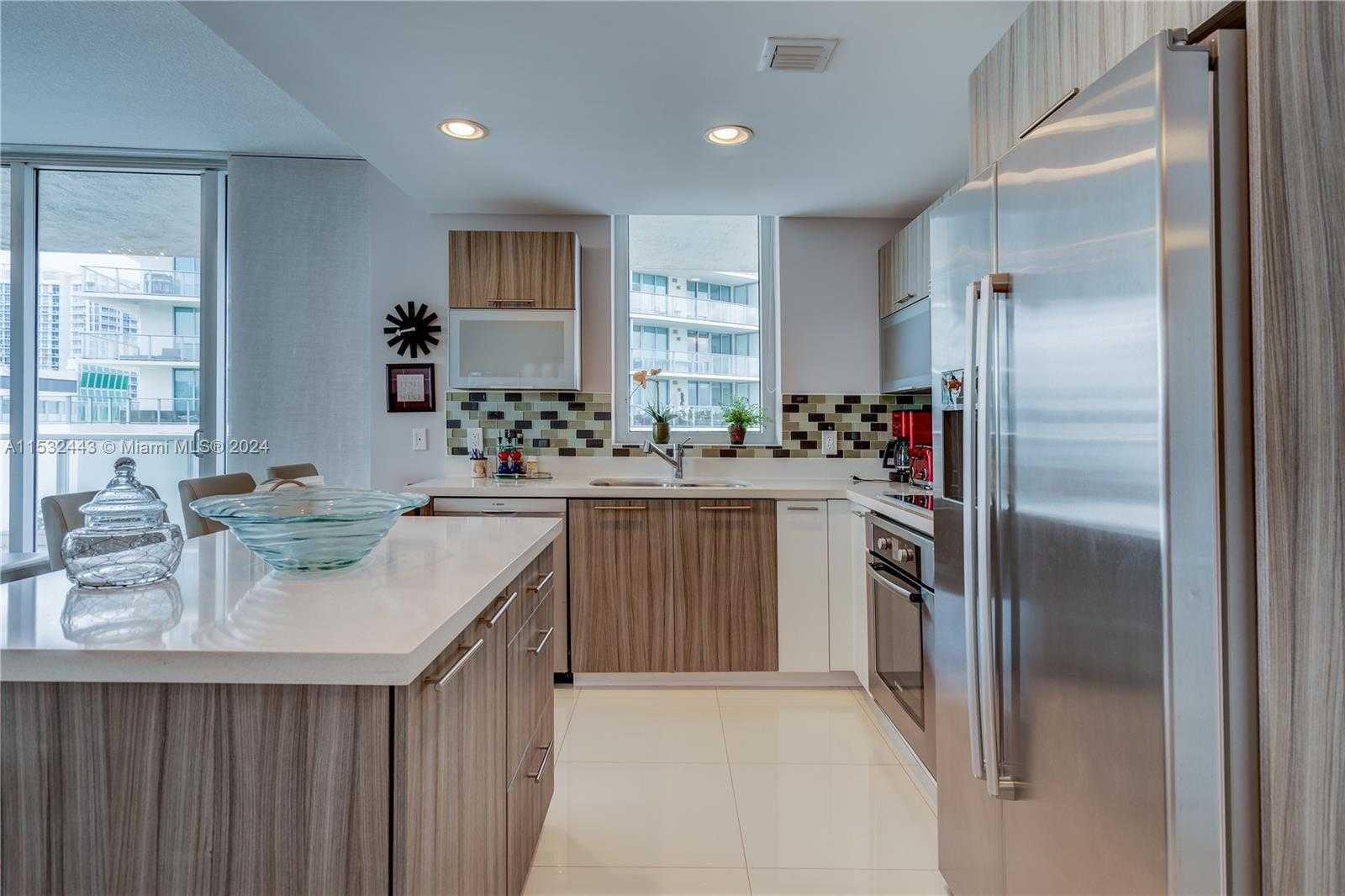Small Image of 6700 INDIAN CREEK DR #402, Miami Beach Number 9
